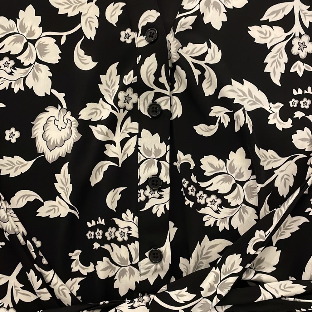 White House Black Market Floral Dress - Picture 4 of 5